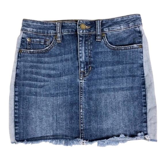 Just Black Mini Jean Skirt Womens XS Medium Wash Denim Raw Hem Y2K Indie Sleaze - Picture 1 of 4